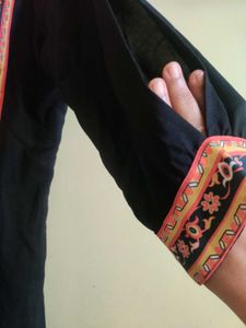 Black Kurti