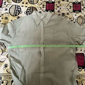 Oversized Green Button-Up Shirt(unused)