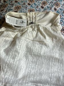 Chic Off-White Cropped Top