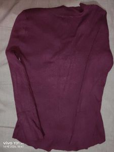 Elegant trendy burgundy top❤️