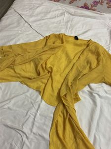 Yellow tie top