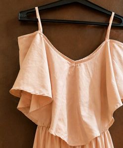 Chic Ruffled Cold Shoulder Midi Dress