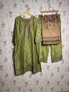 Elegant Mehndi Green Kurta Set