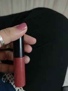 Insight Creme Matte Mousse Lipstick