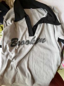 Brooklyn Graphic Tee - Retro Style