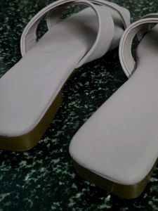 Criss-Cross Strap Flat Sandals