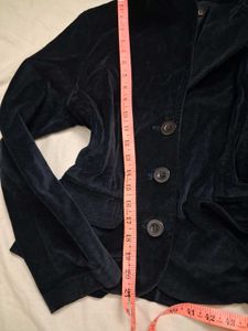 VELVET BLAZER