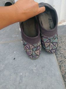 Stylish Geometric Flats