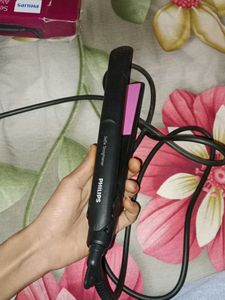 Philips Selfie Straightener - New in Box!