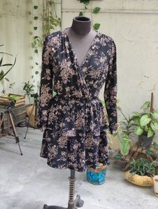 Mango Dress Black Floral Tiered Surplice Neck E