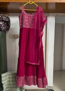 🆕 Mirror Work Hot Gown With Sleeves🩷