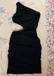 Chic Black One-Shoulder Cutout Dress