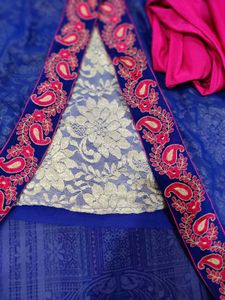 Blue Embroidered beautifully designed Kurta with p