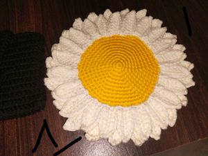 Crochet Daisy Clutch Bag | handmade