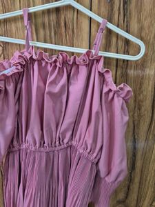 Chic Pink Cold Shoulder Pleated top