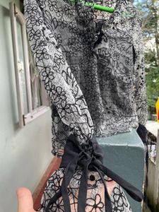 Elegant Black Lace Long Sleeve Blouse