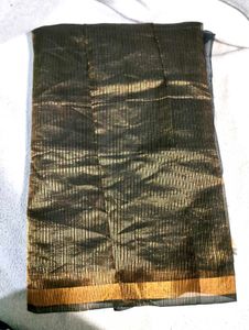 Elegant Black &amp; Gold Saree
