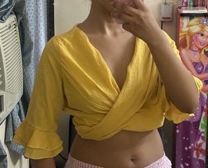 Yellow tie top