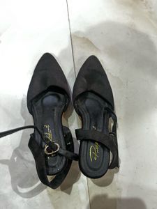 Chic Black Ankle Strap Heels