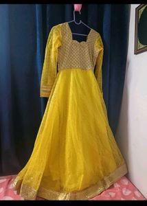 Stunning Yellow Ethnic Gown