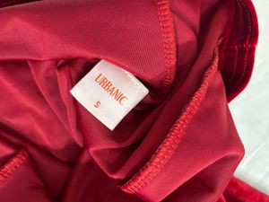 Red chic velvet bodycon dress