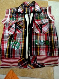 Stylish Plaid Sleeveless jacket for Boys
