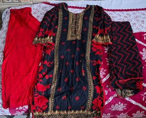 Elegant Black &amp; Red Kurta Set