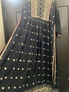 Elegant Navy Embroidered Kurta