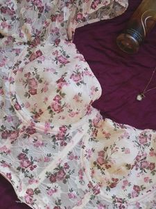 floral heart neck top