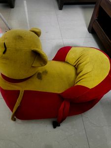 Kids winne the pooh chair