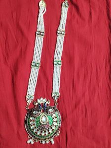 Exquisite Peacock Design Necklace Set