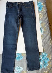 Zara Dark Wash Skinny Jeans (USA 8)