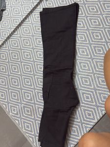 H&amp;M Divided Black Pants Size 4