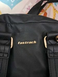 Fastrack Black Handbag cum Backpack