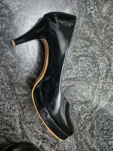Black Pointed Heels