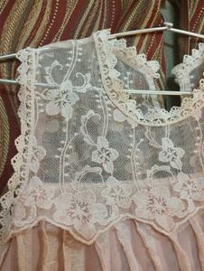 Chic Lace &amp; Pleated Sleeveless Top