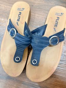 Comfortable Blue Flite Flip-Flops