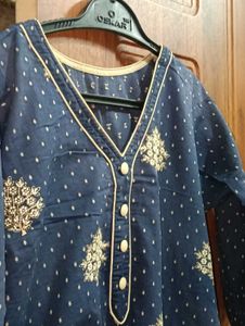 Blue Embroidered Kurta with V-Neck💙