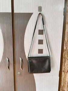Chic Black Leather Shoulder Bag