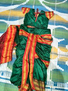 Beautiful Green &amp; Gold Saree for Girls