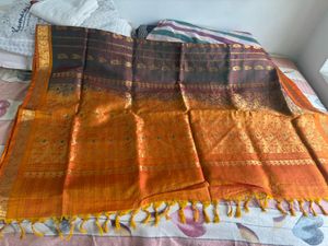 Orange-Brown dual shade 💯Silk Saree