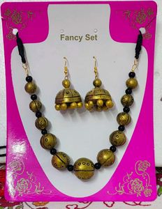 Elegant Gold &amp; Black Beaded Necklace Set