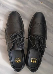 Red Tape brogue Formal Shoes