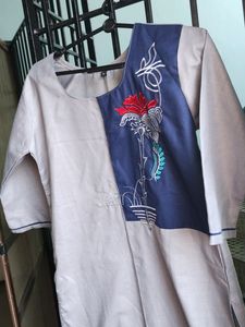 Women's Kurta Embroided