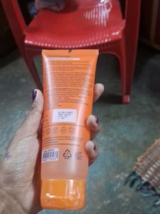 Swiss Beauty Juicy Glow Face Wash