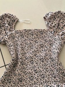 Cute Floral Smocked Puff Sleeve Top
