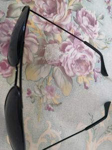 Classic Black Aviator Sunglasses