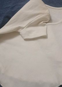 Square Neck Off White. Crop Top