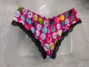 Cute Polka Dot 🖤Thing with Black Lace Trim