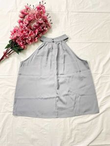 Pretty Sleeveless Formal Top